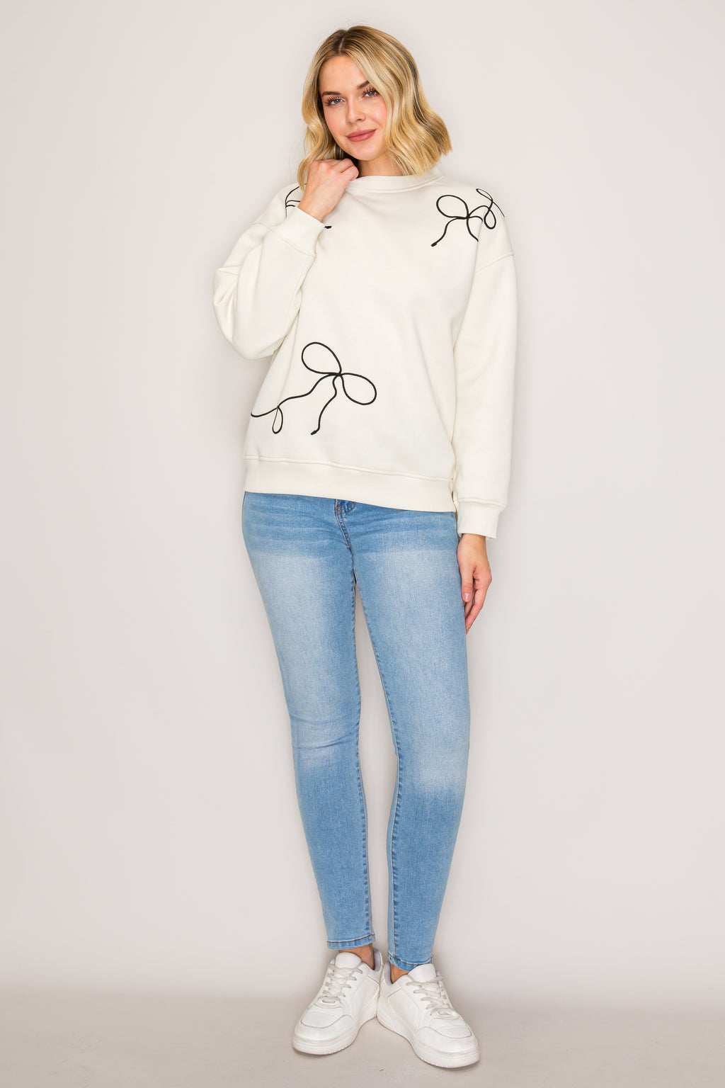 Knot Embroidery Sweatshirt
